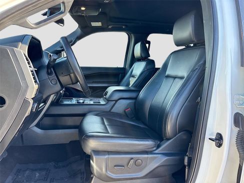 Used 2021 Ford Expedition XLT image 23