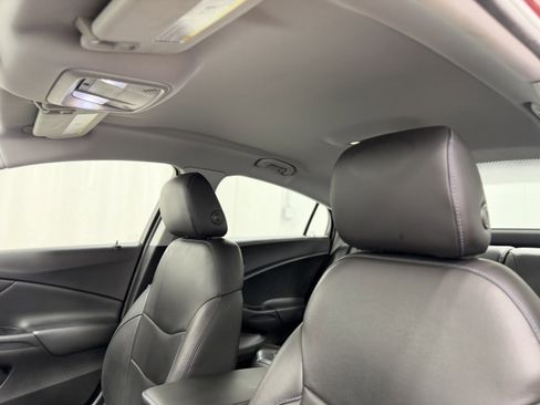 Used 2018 Chevrolet Volt LT w/ LT Driver Confidence Package FWD image 15