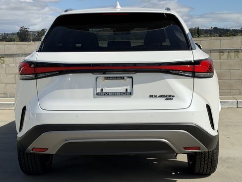 New 2026 Lexus RX 450h AWD image 9