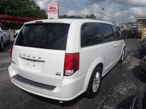 Used 2019 Dodge Grand Caravan SXT FWD image 8