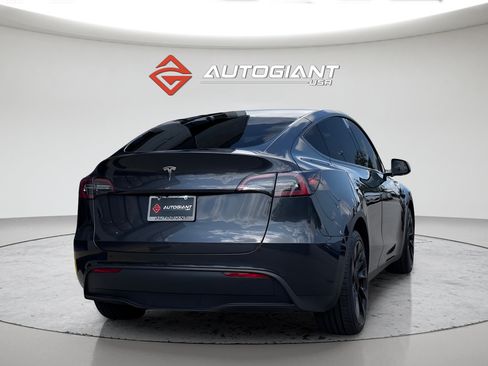 Used 2024 Tesla Model Y Long Range RWD image 21