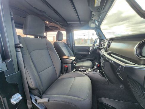 Used 2018 Jeep Wrangler Sport AWD/4WD image 34