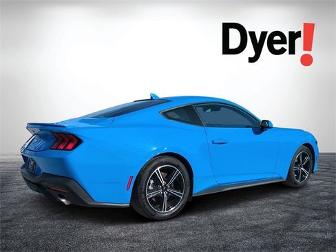 Used 2024 Ford Mustang Premium image 3