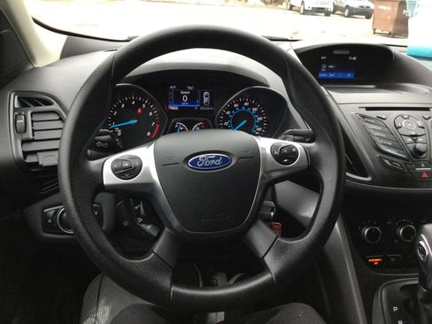 Used 2016 Ford Escape SE image 16
