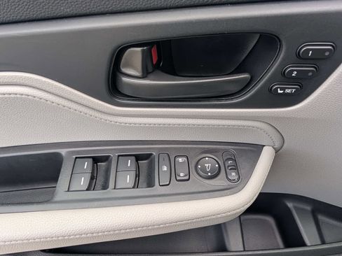 Certified 2024 Honda Odyssey EX-L image 19