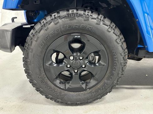 Used 2015 Jeep Wrangler Unlimited Sahara AWD/4WD image 58