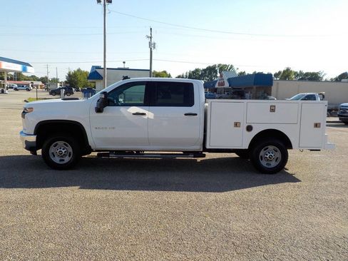 Used 2022 Chevrolet Silverado 2500 W/T w/ WT Convenience Package AWD/4WD image 2