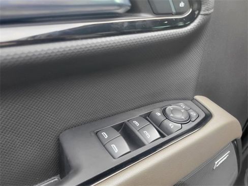 Used 2023 Chevrolet Silverado 1500 ZR2 w/ Technology Package image 16