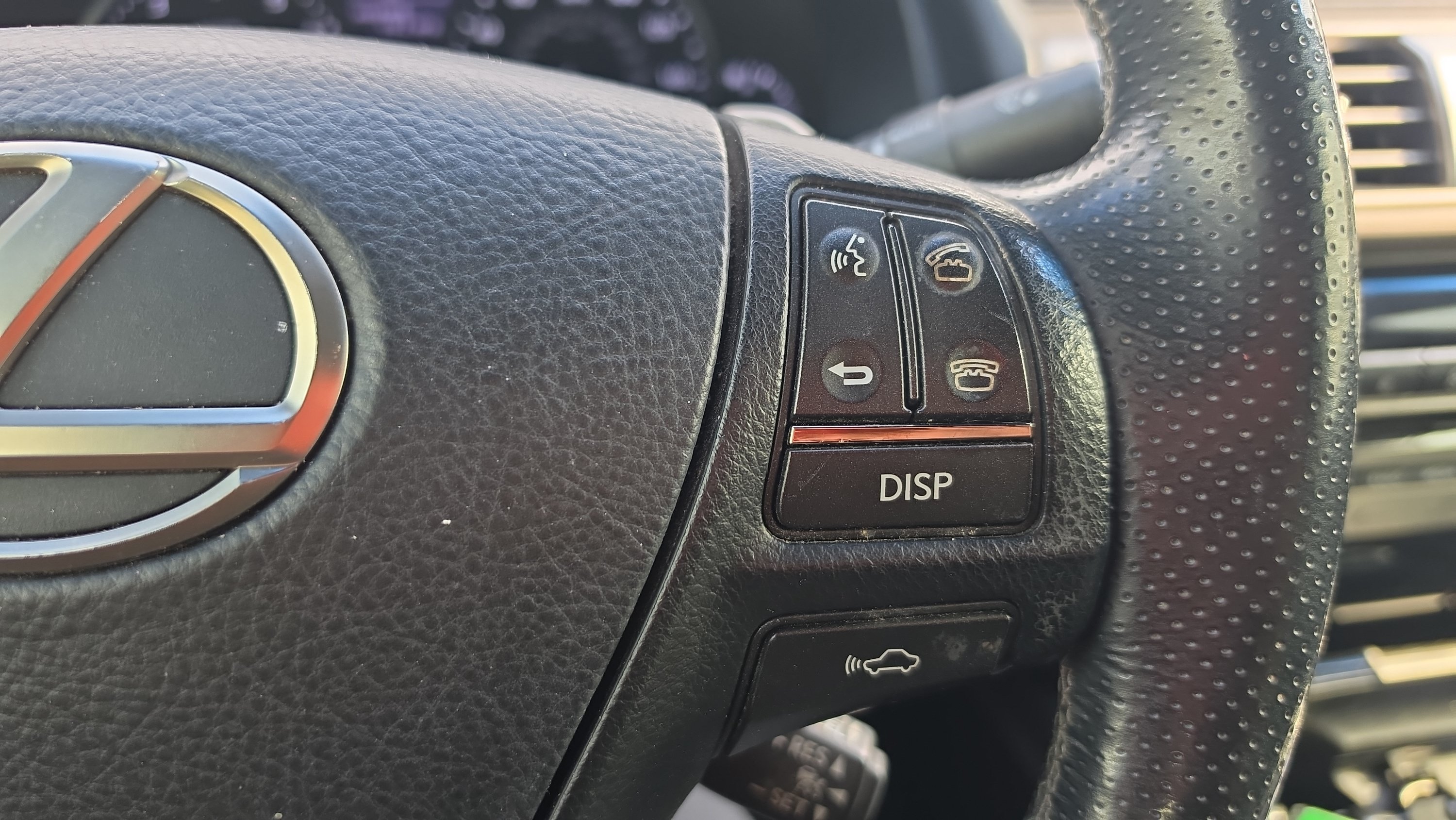 Used 2013 Lexus LS 460 w/ F-Sport Pkg RWD image 14