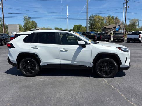 Used 2023 Toyota RAV4 SE w/ Convenience Package AWD/4WD image 2