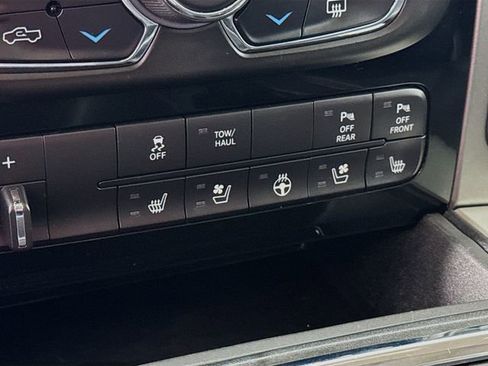 Used 2018 RAM 2500 Laramie w/ Sport Appearance Group image 20