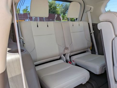 Used 2018 Lexus GX 460 Premium w/ Premium Package AWD/4WD image 20