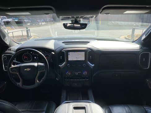 Used 2020 Chevrolet Silverado 1500 High Country w/ Technology Package image 18