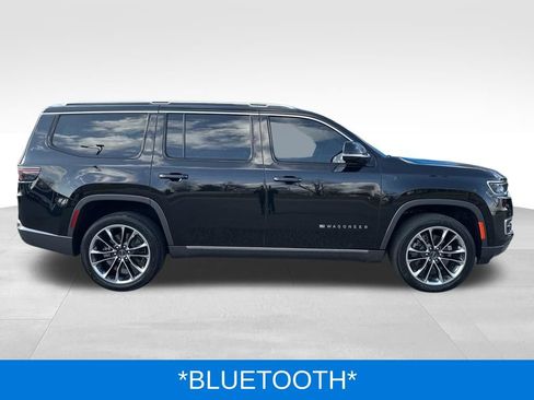Used 2022 Jeep Wagoneer Series III w/ Premium Group I AWD/4WD image 3