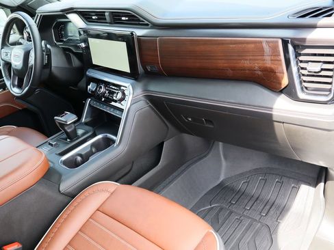 Used 2025 GMC Sierra 1500 Denali Ultimate image 32