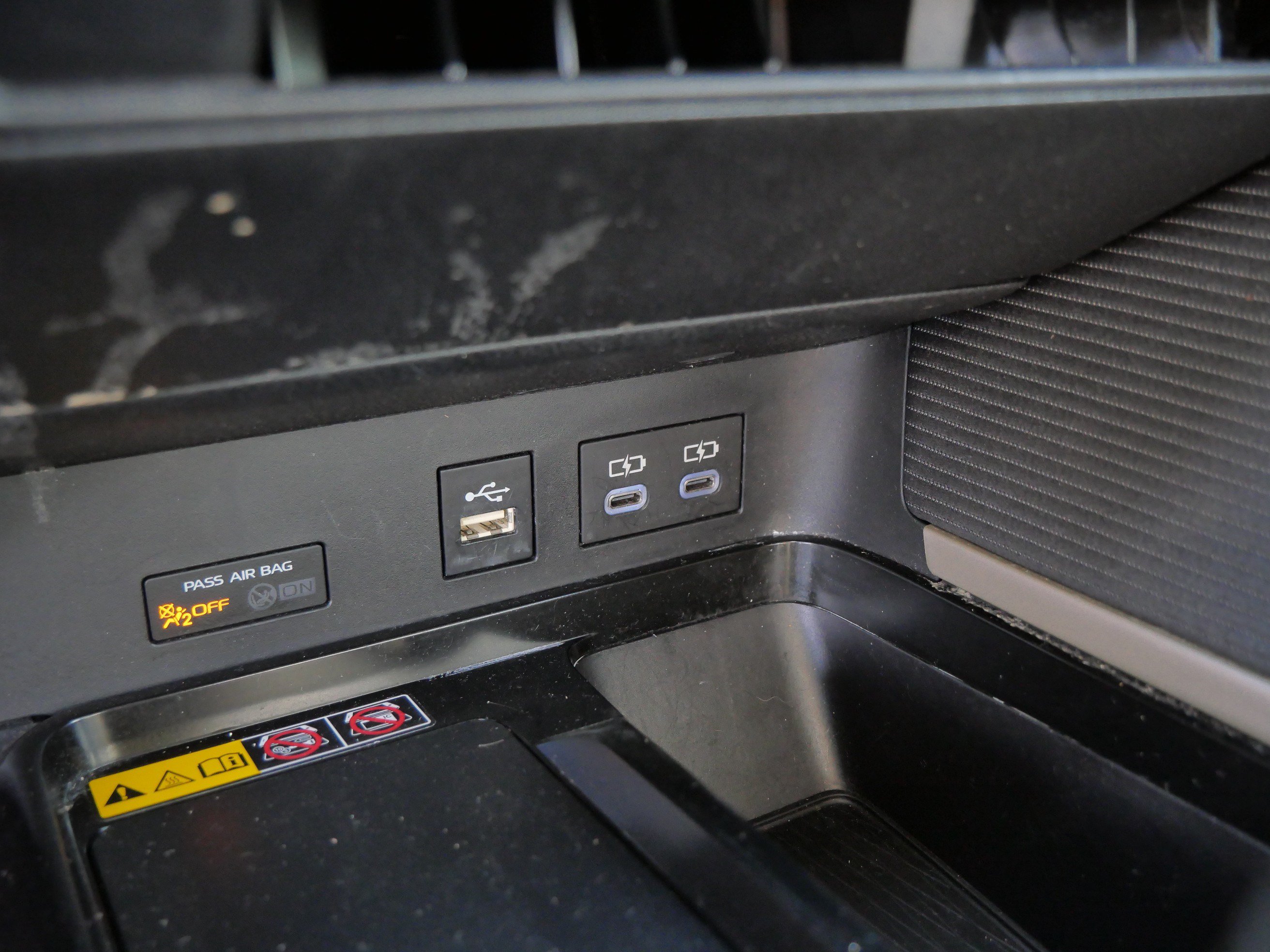 Certified 2025 Toyota Camry SE FWD image 32