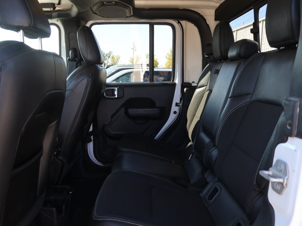 Used 2023 Jeep Gladiator Sport AWD/4WD image 16