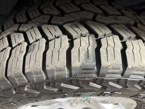 Used 2021 RAM 1500 Big Horn image 13