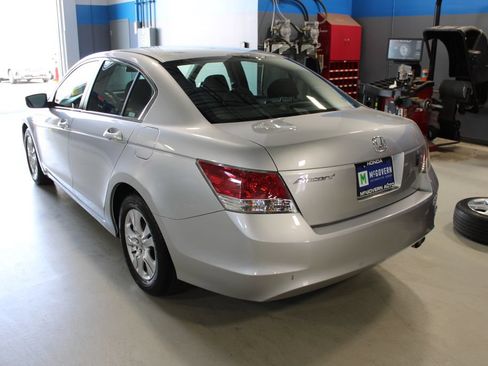 Used 2010 Honda Accord LX-P image 16