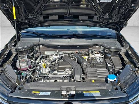 New 2026 Volkswagen Taos SE FWD image 21