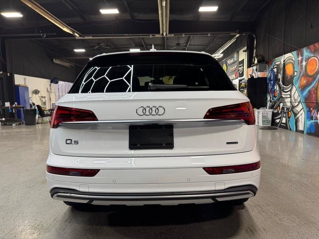 Used 2023 Audi Q5 2.0T Premium w/ Convenience Package AWD/4WD image 4