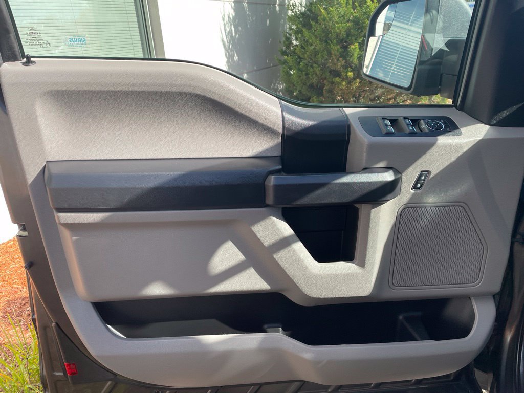 Used 2016 Ford F150 XL w/ Equipment Group 101A Mid AWD/4WD image 12