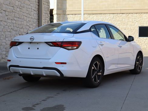 Used 2024 Nissan Sentra SV FWD image 3