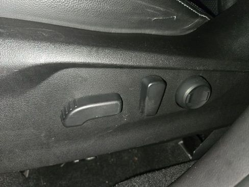 Used 2019 Subaru Forester Touring image 12