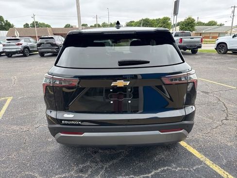 Used 2025 Chevrolet Equinox LT FWD image 6