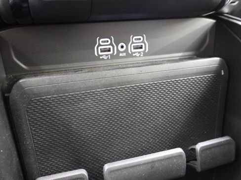 Used 2025 RAM 2500 Big Horn AWD/4WD image 49