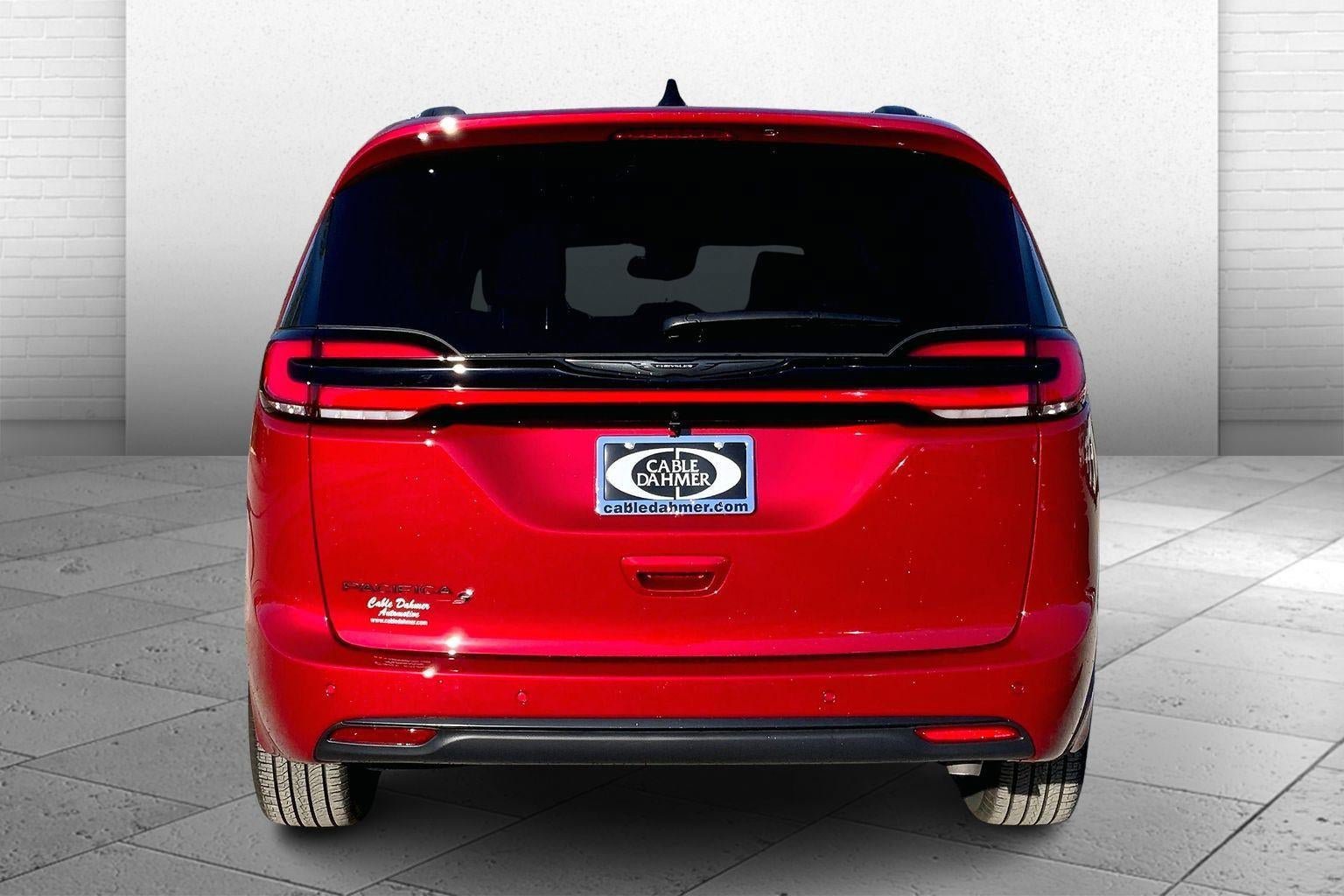 New 2026 Chrysler Pacifica Select w/ S Appearance Package FWD image 4