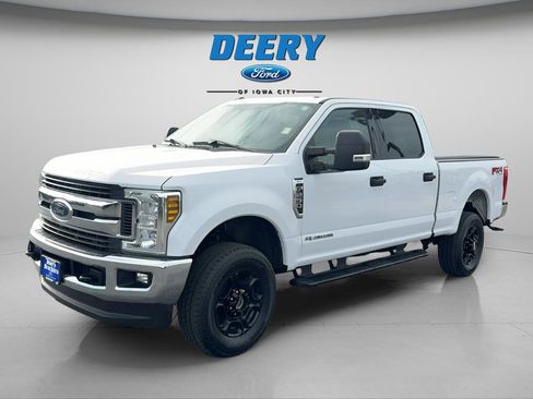 Used 2018 Ford F250 XLT w/ XLT Value Package AWD/4WD image 1