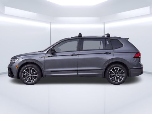 Used 2024 Volkswagen Tiguan SE R-Line FWD image 6