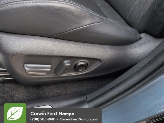 Used 2024 Toyota Venza Limited AWD/4WD image 12