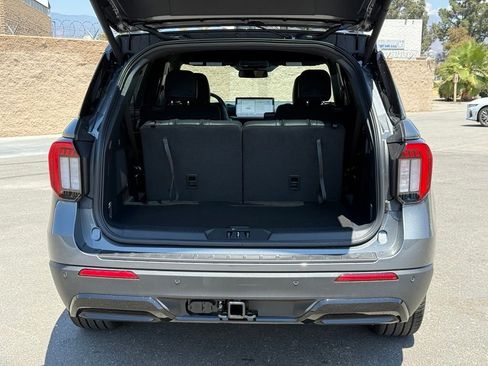 New 2026 Ford Explorer ST-Line w/ ST-Line Street Pack RWD image 17