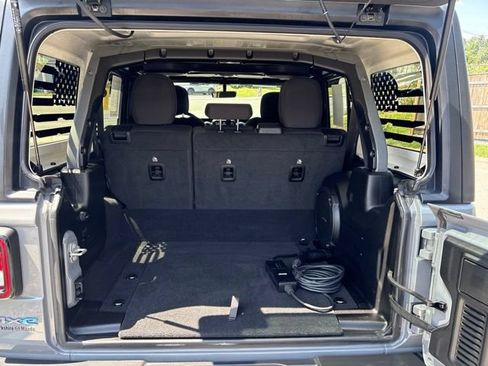 Used 2023 Jeep Wrangler Unlimited w/ 8.4" Radio Group AWD/4WD image 13