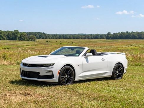 Used 2023 Chevrolet Camaro SS RWD image 2