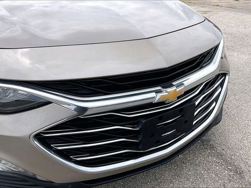 Used 2023 Chevrolet Malibu LT FWD image 34