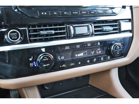 Used 2024 Nissan Pathfinder Platinum w/ Cargo Package image 23