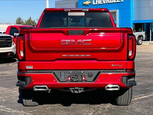 Used 2024 GMC Sierra 1500 AT4 w/ AT4 Premium Package image 4