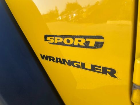 Used 2011 Jeep Wrangler Sport AWD/4WD image 31