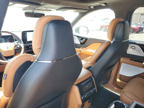 New 2026 Lincoln Aviator Black Label w/ Dynamic Handling Package AWD/4WD image 24