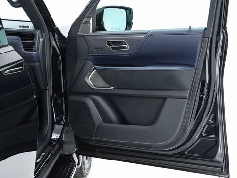 New 2026 INFINITI QX80 4WD w/ Sport Exterior Package image 33