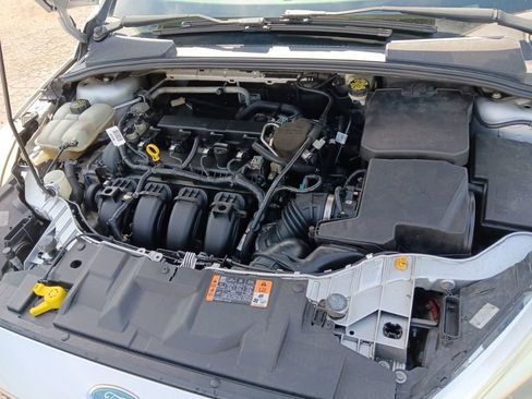 Used 2015 Ford Focus SE FWD image 12
