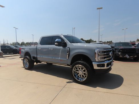 Used 2025 Ford F250 King Ranch w/ Chrome Package AWD/4WD image 9