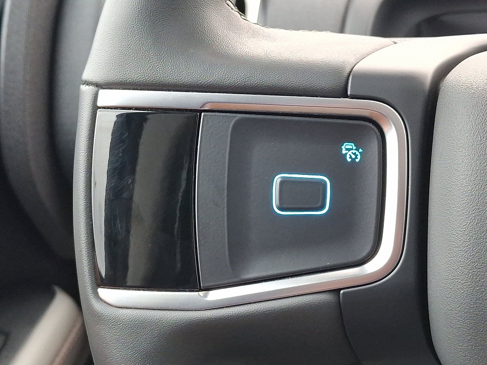 Used 2025 Ford Expedition Active AWD/4WD image 22
