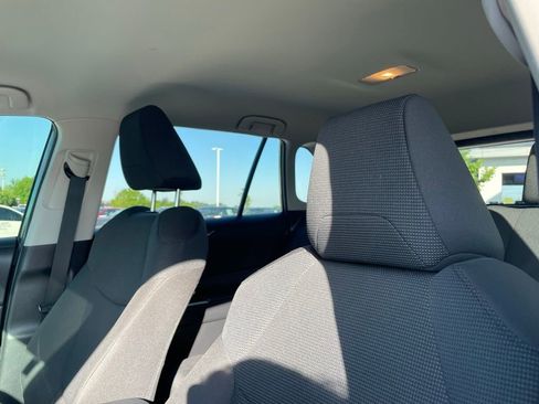 Used 2021 Toyota RAV4 LE w/ Carpet Mat Package (TMS) FWD image 20