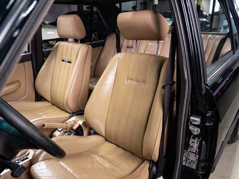 Used 1988 BMW M5 RWD image 46