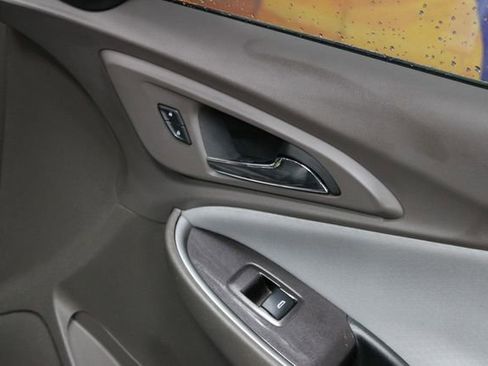 Used 2024 Chevrolet Malibu LT FWD image 11