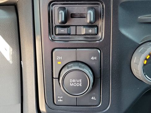 New 2026 Ford F250 XLT w/ FX4 Off-Road Package AWD/4WD image 21